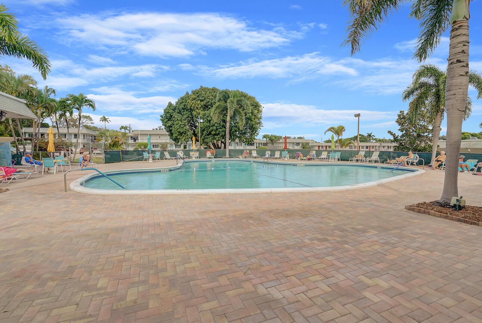 MURRY HILLS APT BLDG CONDO - Residential