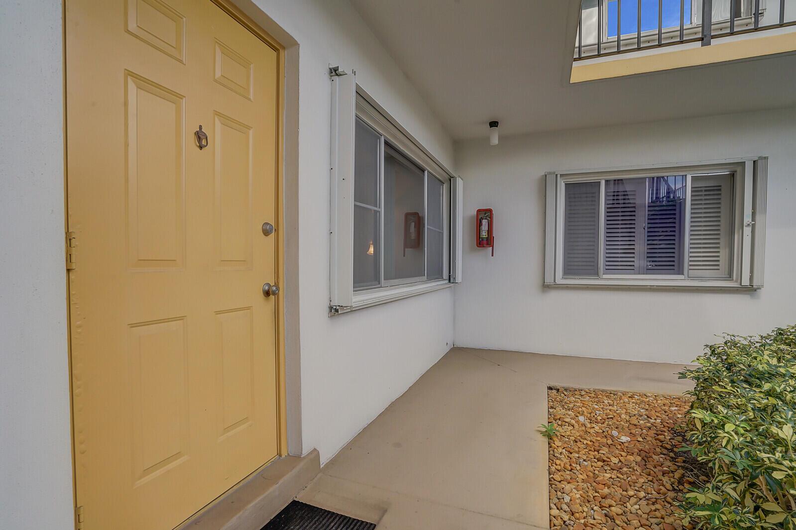 MURRY HILLS APT BLDG CONDO - Residential