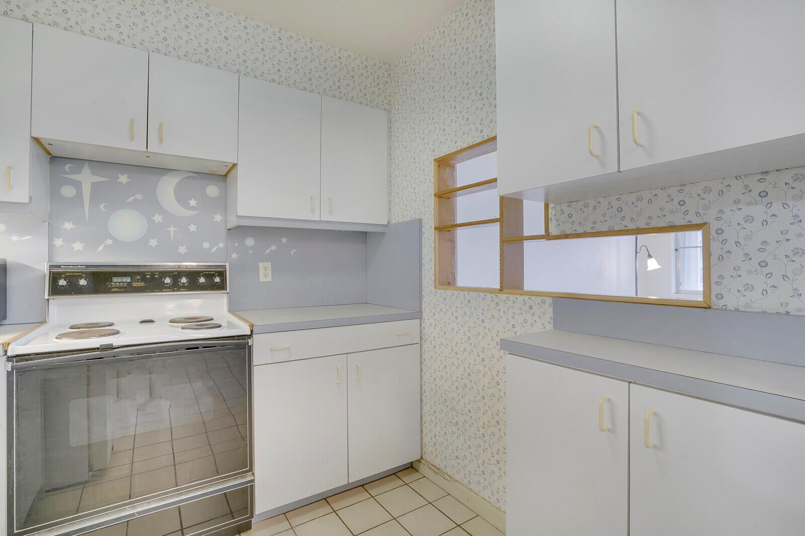 MURRY HILLS APT BLDG CONDO - Residential