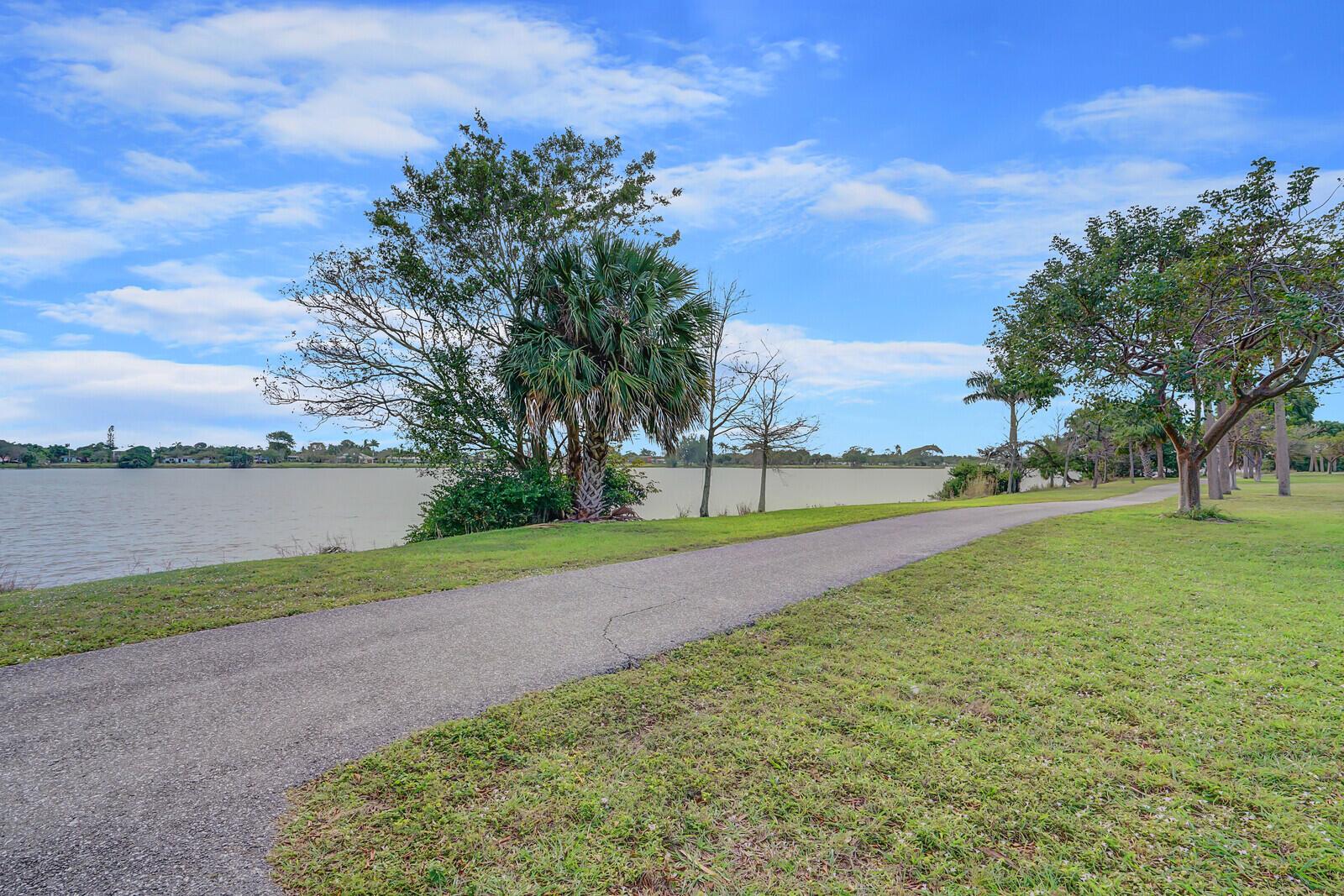 MURRY HILLS APT BLDG CONDO - Residential