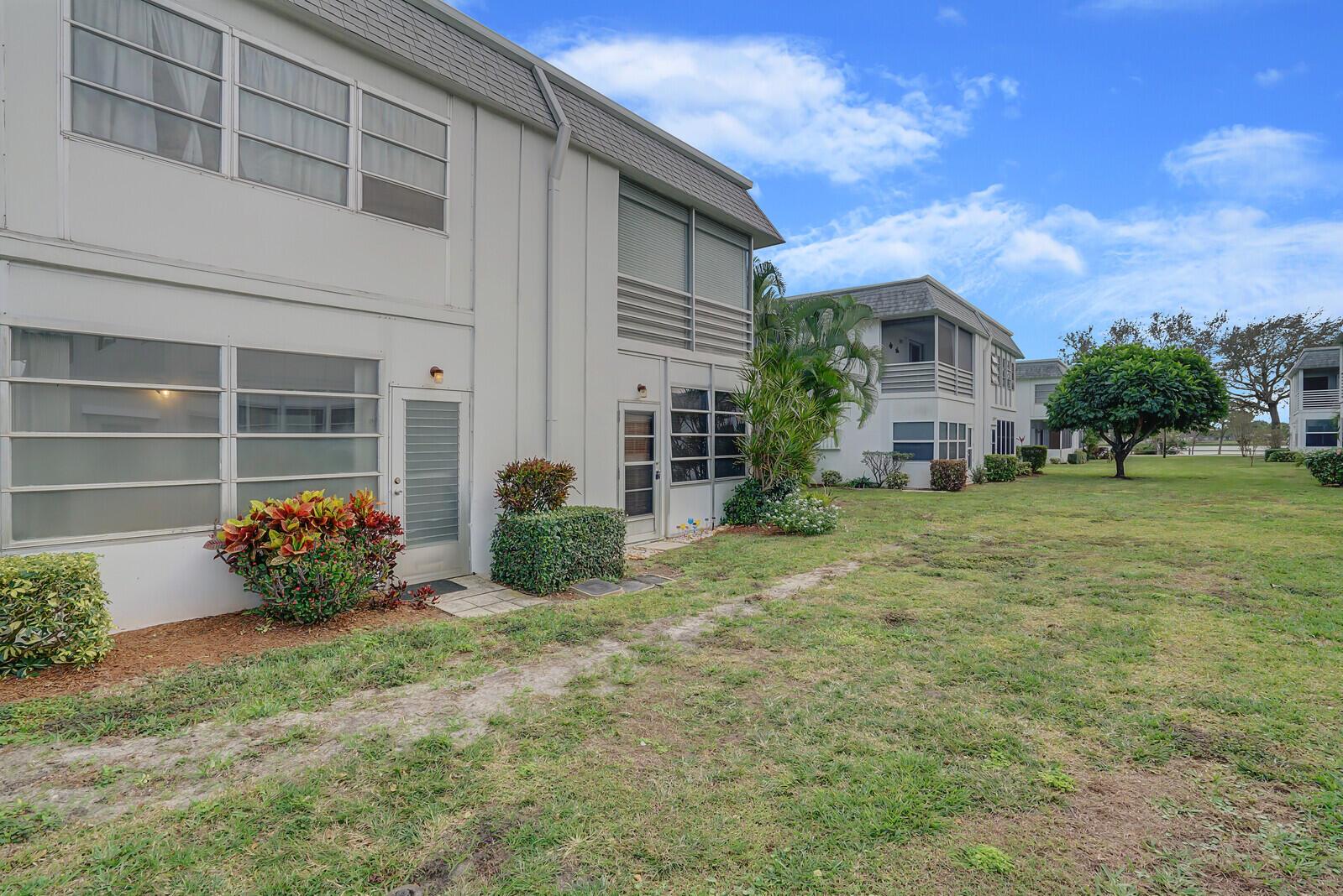 MURRY HILLS APT BLDG CONDO - Residential