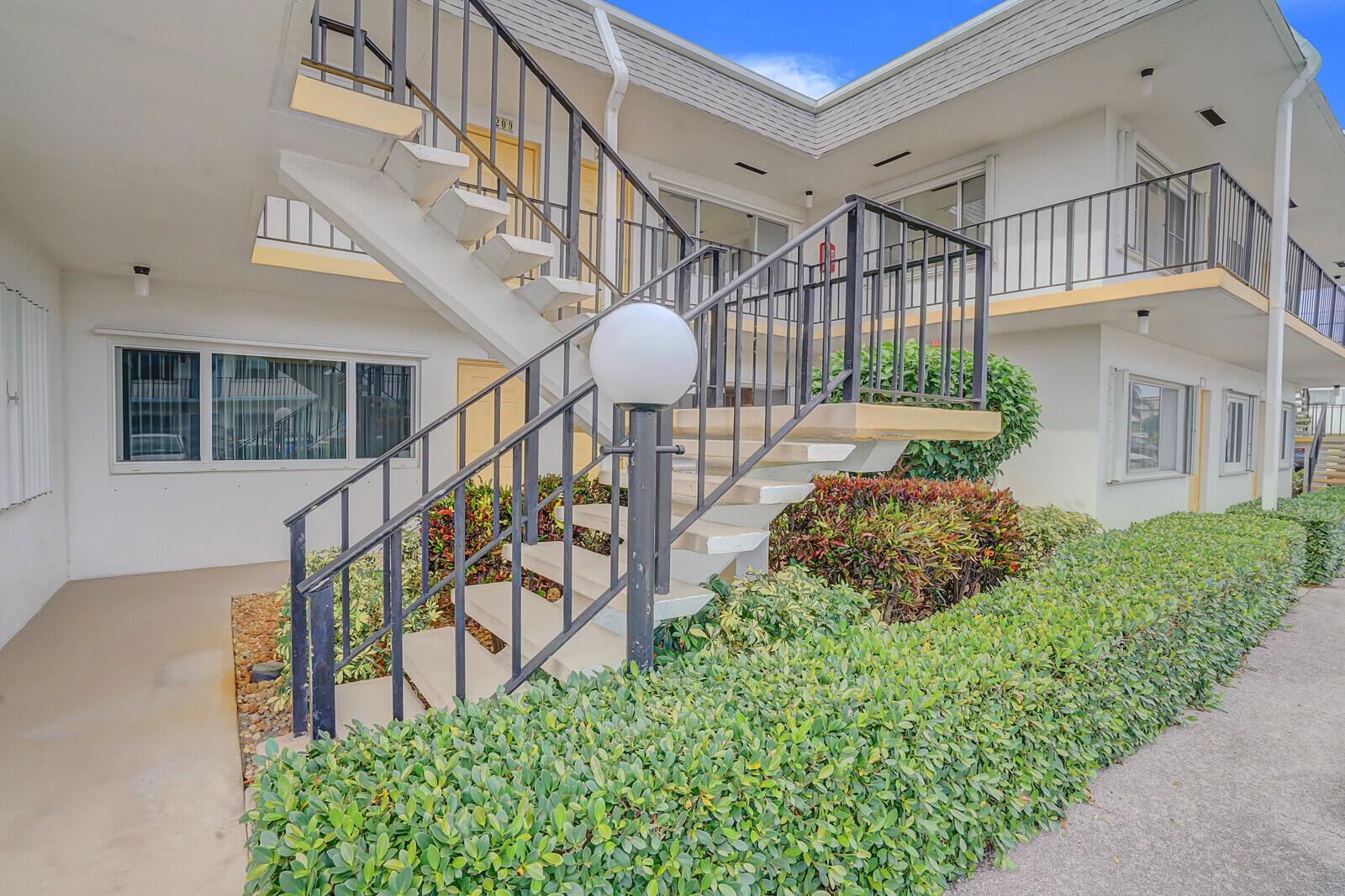 MURRY HILLS APT BLDG CONDO - Residential