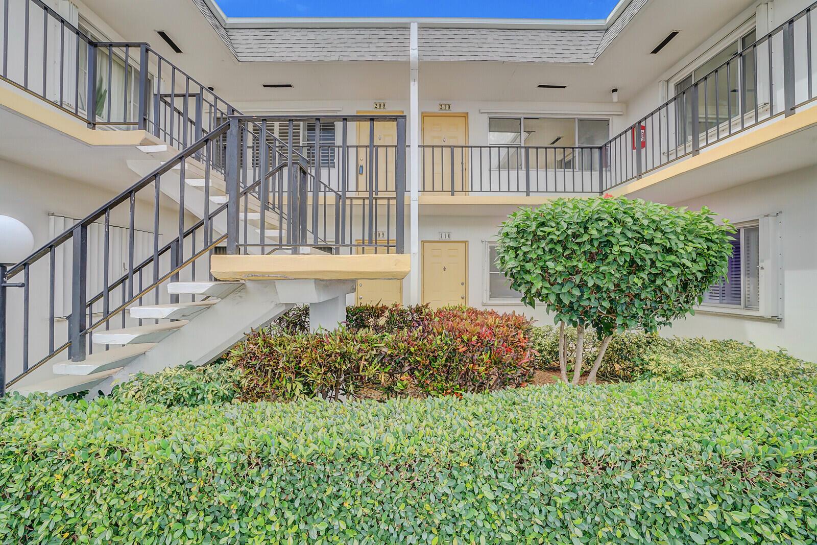 MURRY HILLS APT BLDG CONDO - Residential