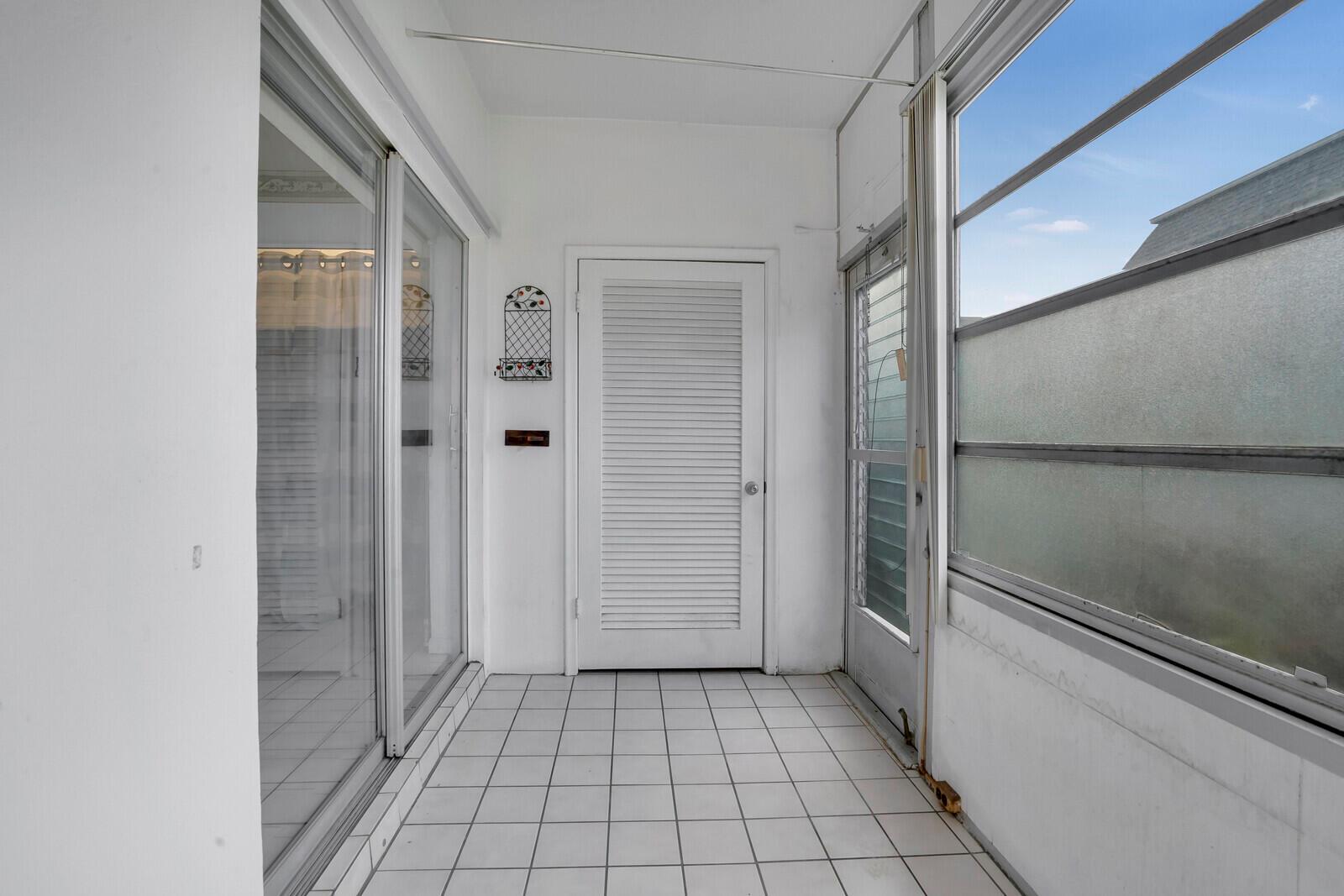 MURRY HILLS APT BLDG CONDO - Residential