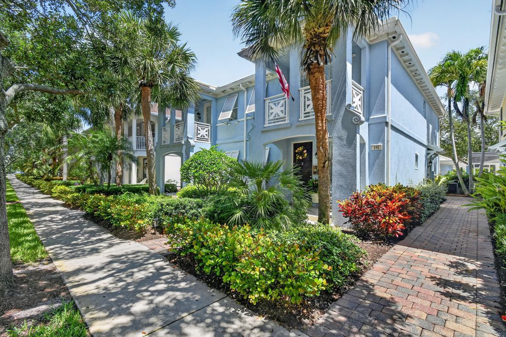 Photo of 191 Soriano Drive, Jupiter, FL 33458 (MLS # B26041601)