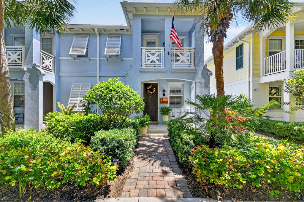 Photo of 191 Soriano Drive, Jupiter, FL 33458 (MLS # B26041601)