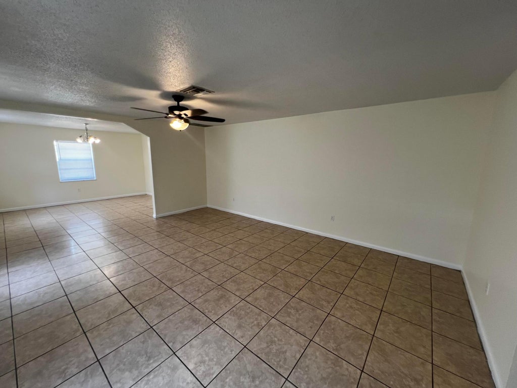 Photo of 1024 JAMAICA Avenue, Fort Pierce, FL 34982 (MLS # B26074533)