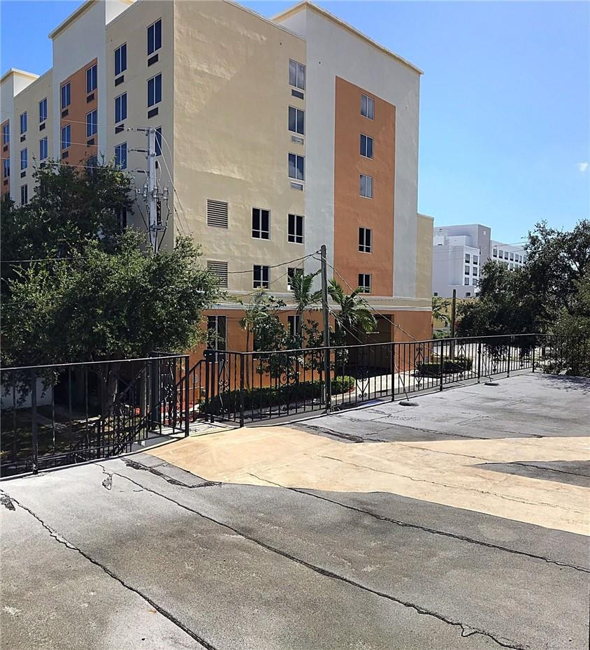 TOWN OF MODELO (DANIA) B-49 - Residential Lease