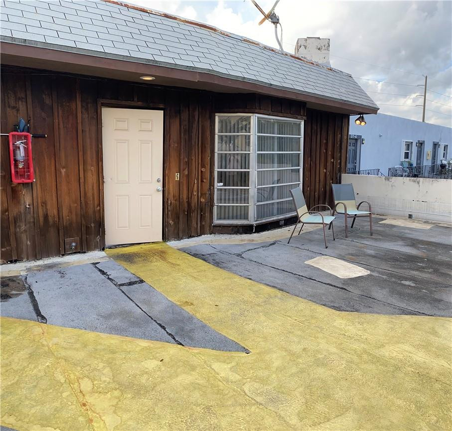 TOWN OF MODELO (DANIA) B-49 - Residential Lease