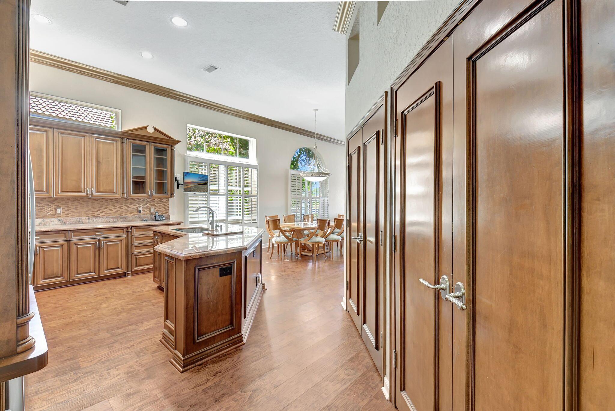 7019 Fairway Lakes Drive