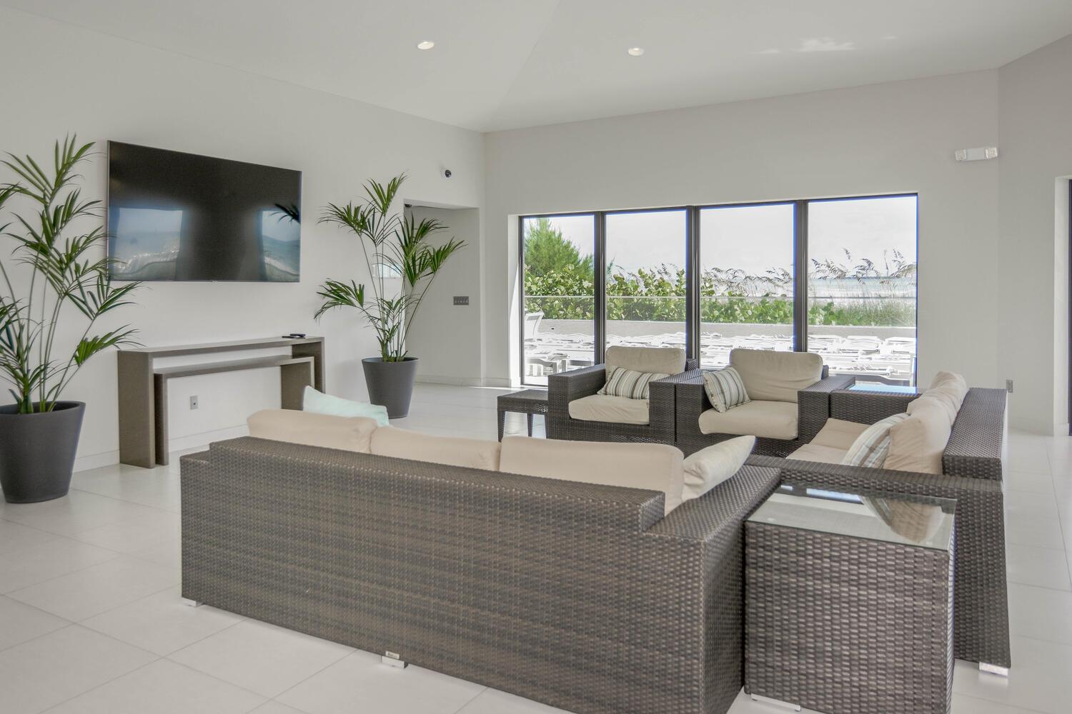 WATER GLADES CONDO - Residential Lease