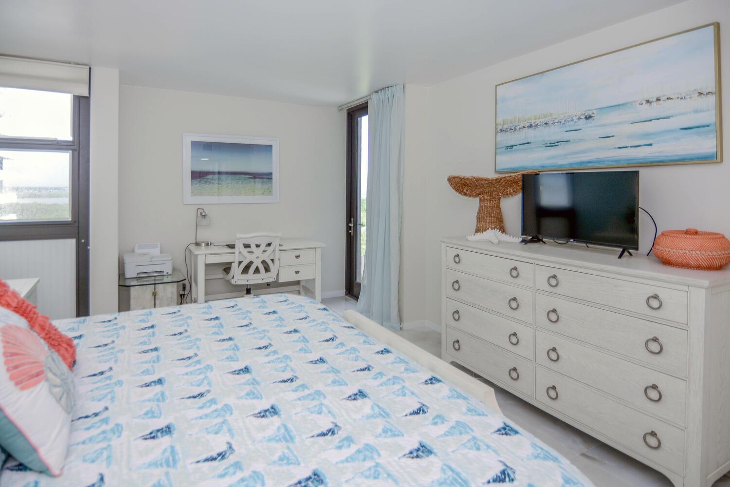 WATER GLADES CONDO - Residential Lease