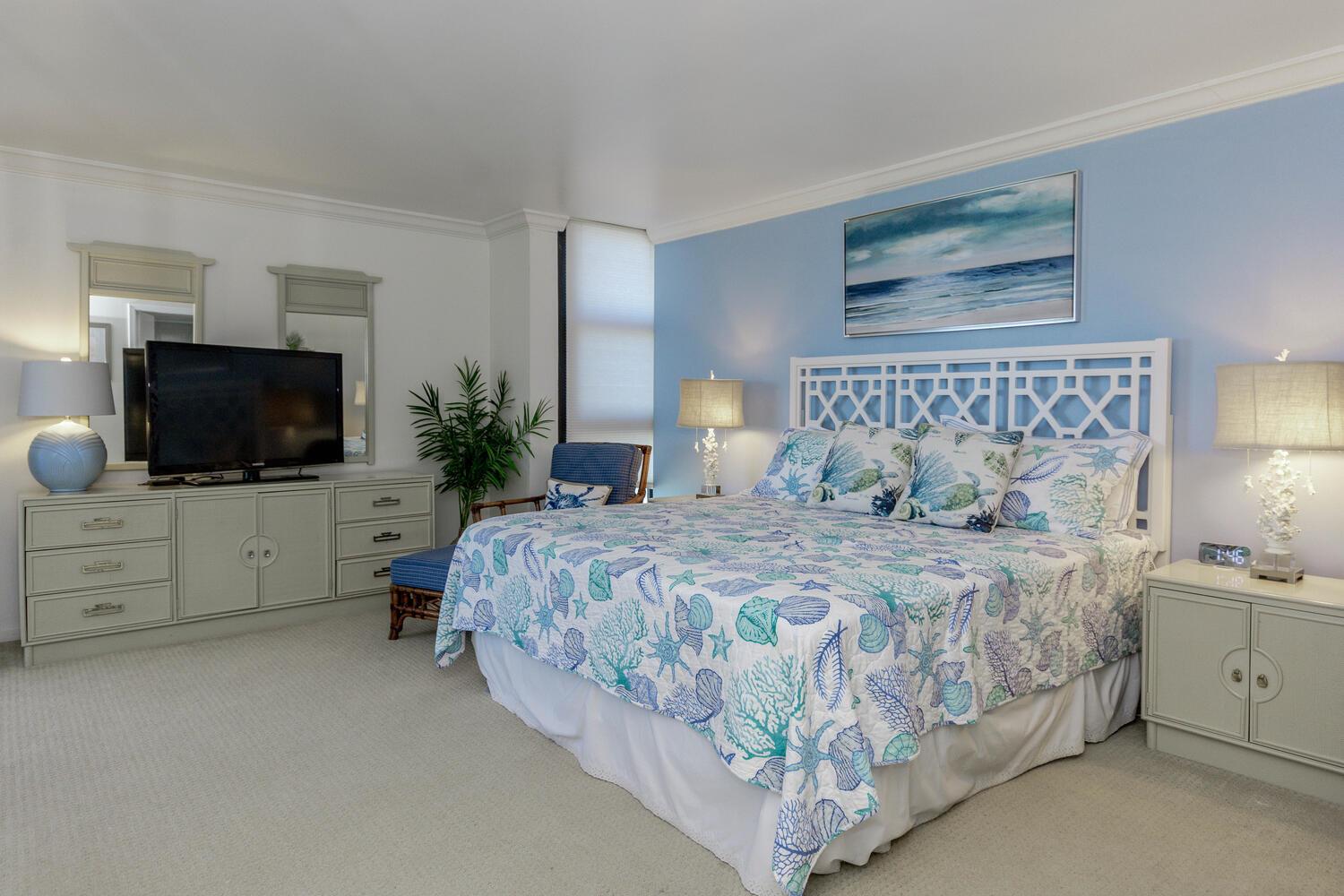 WATER GLADES CONDO - Residential Lease