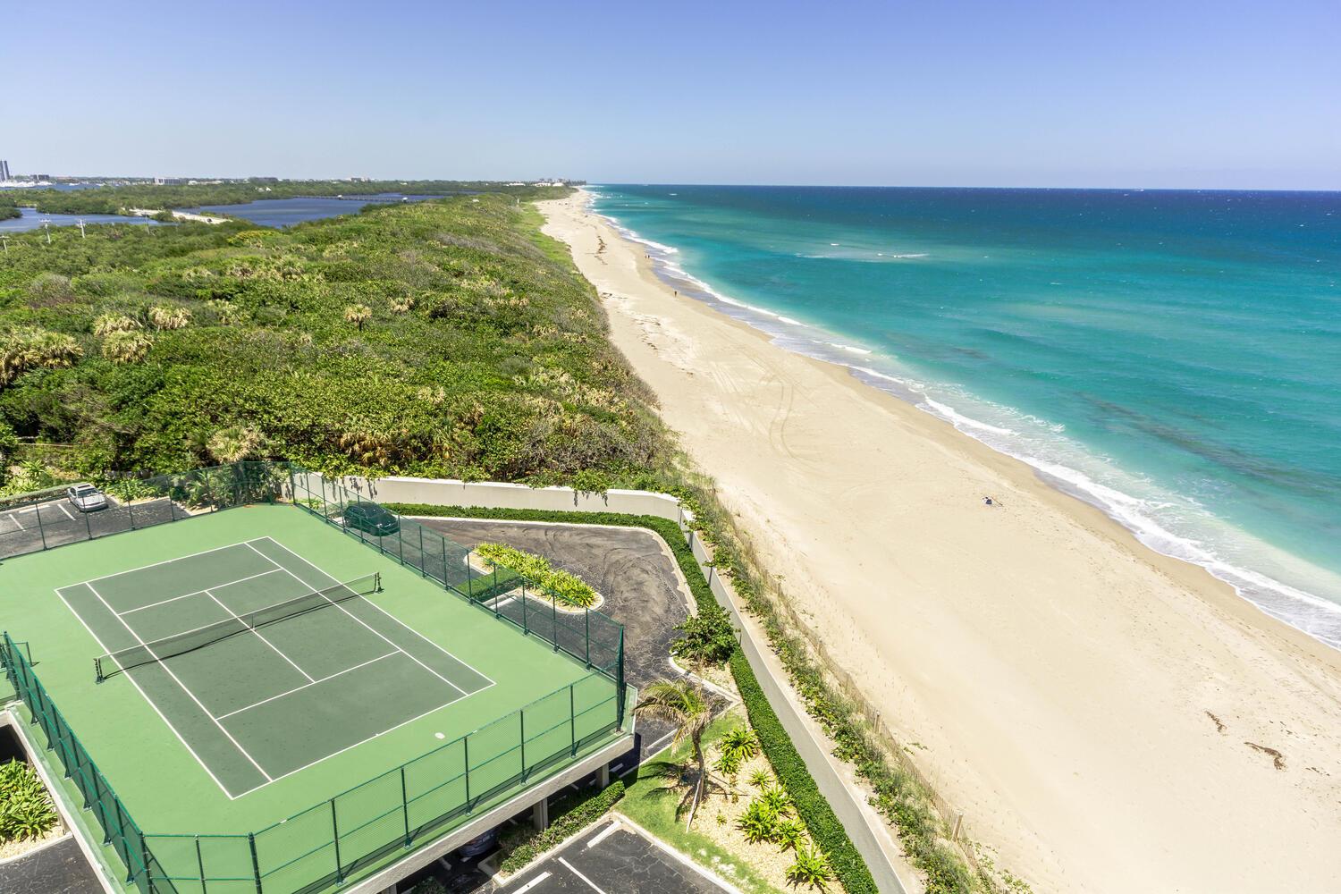 WATER GLADES CONDO - Residential Lease