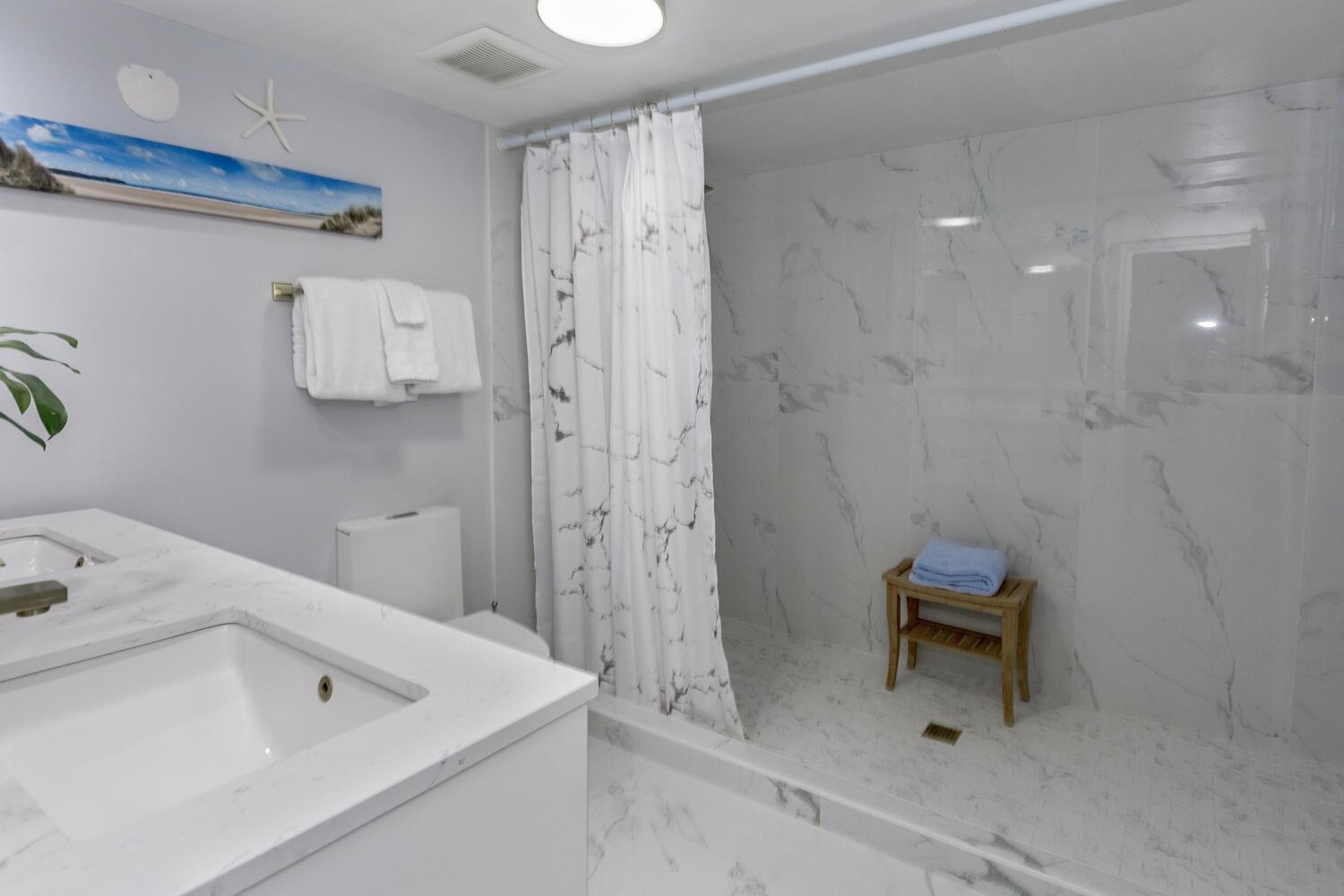 WATER GLADES CONDO - Residential Lease