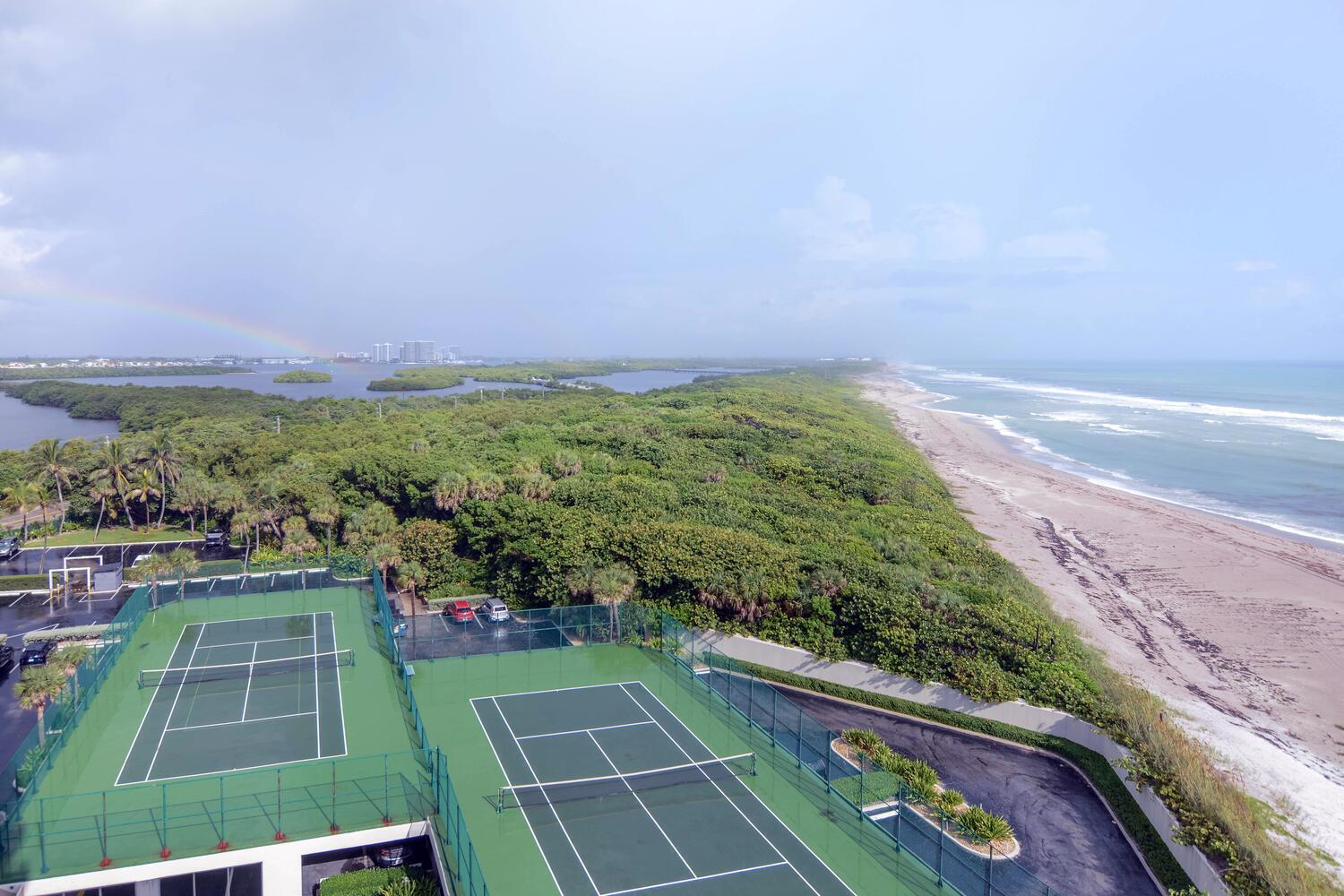 WATER GLADES CONDO - Residential Lease