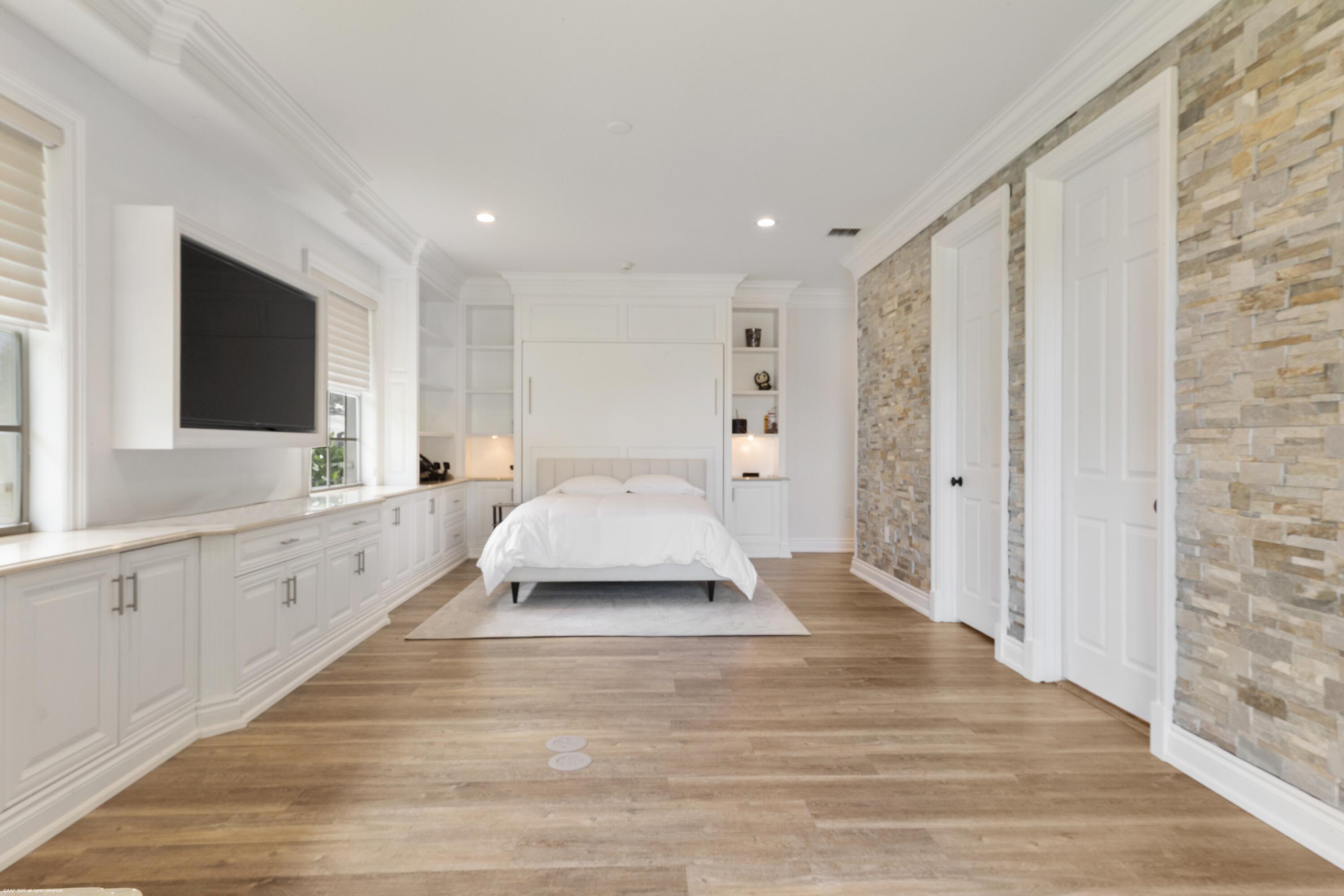 PADDOCK PARK 2 OF WELLINGTON - Residential