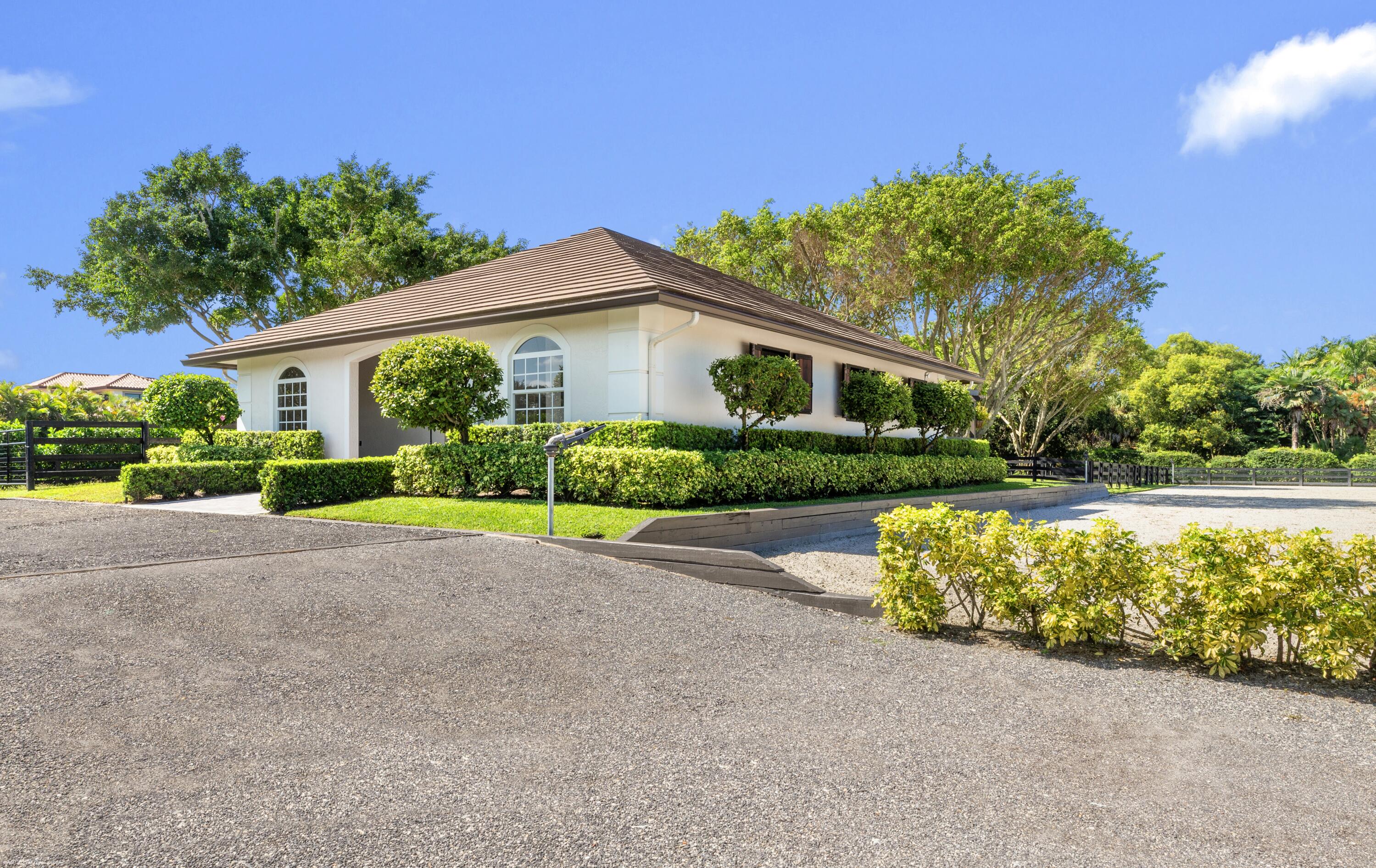 PADDOCK PARK 2 OF WELLINGTON - Residential