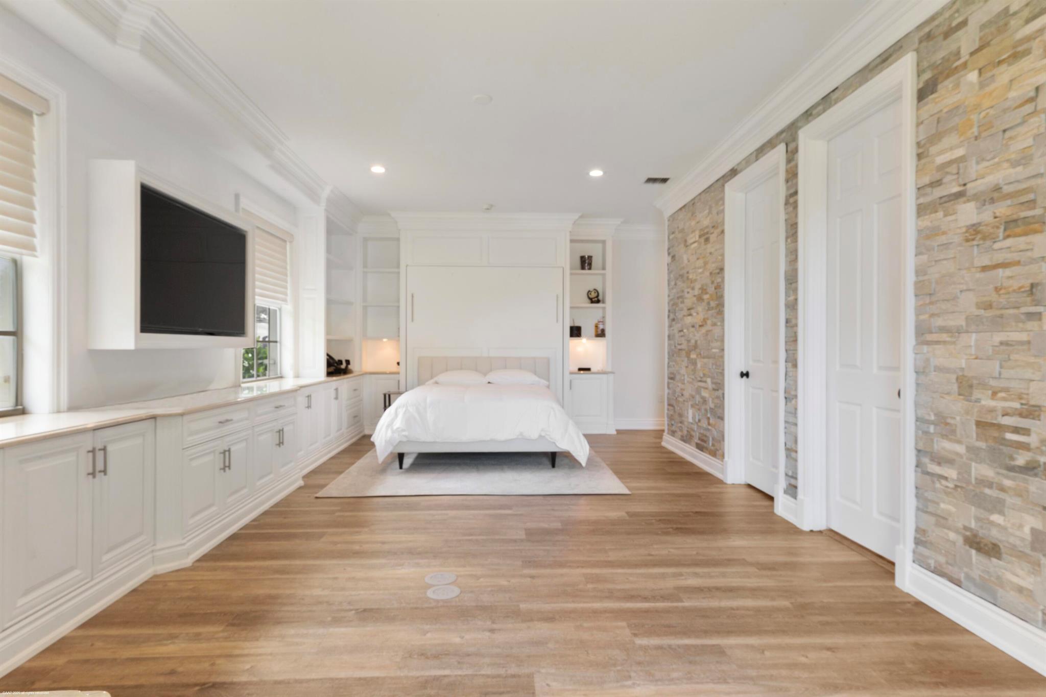 PADDOCK PARK 2 OF WELLING - Residential