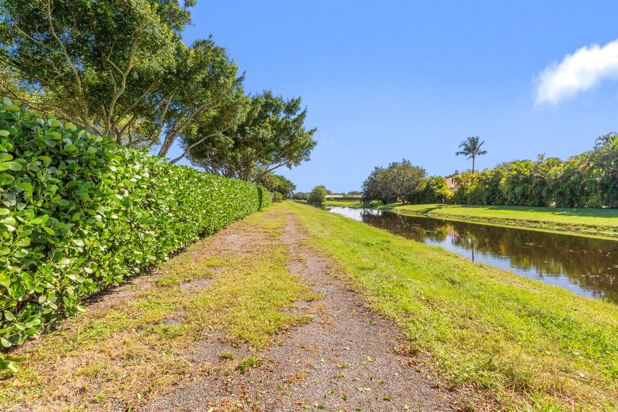 PADDOCK PARK 2 OF WELLING - Residential