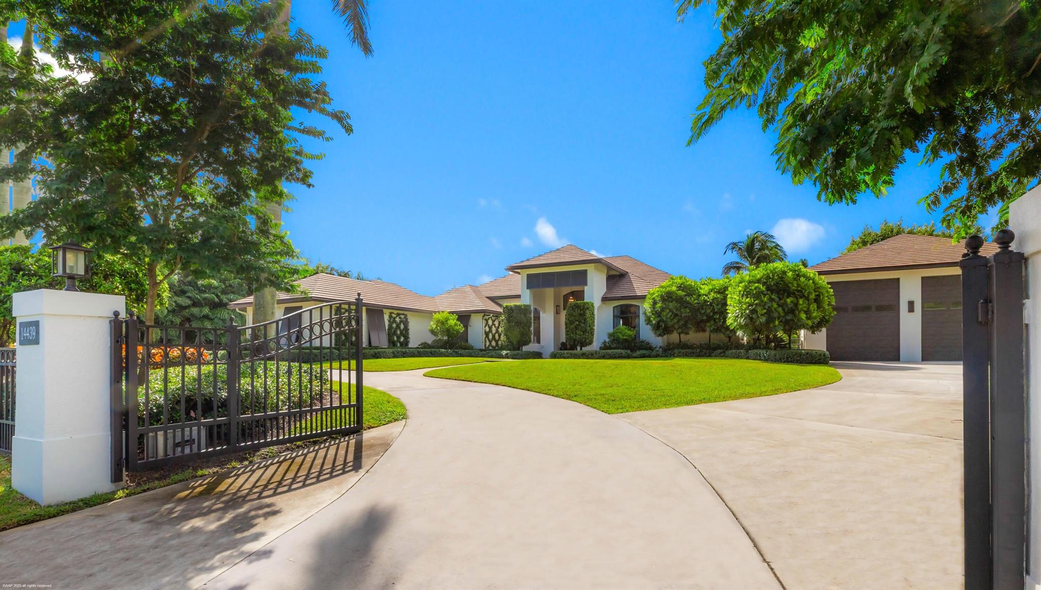 PADDOCK PARK 2 OF WELLING - Residential