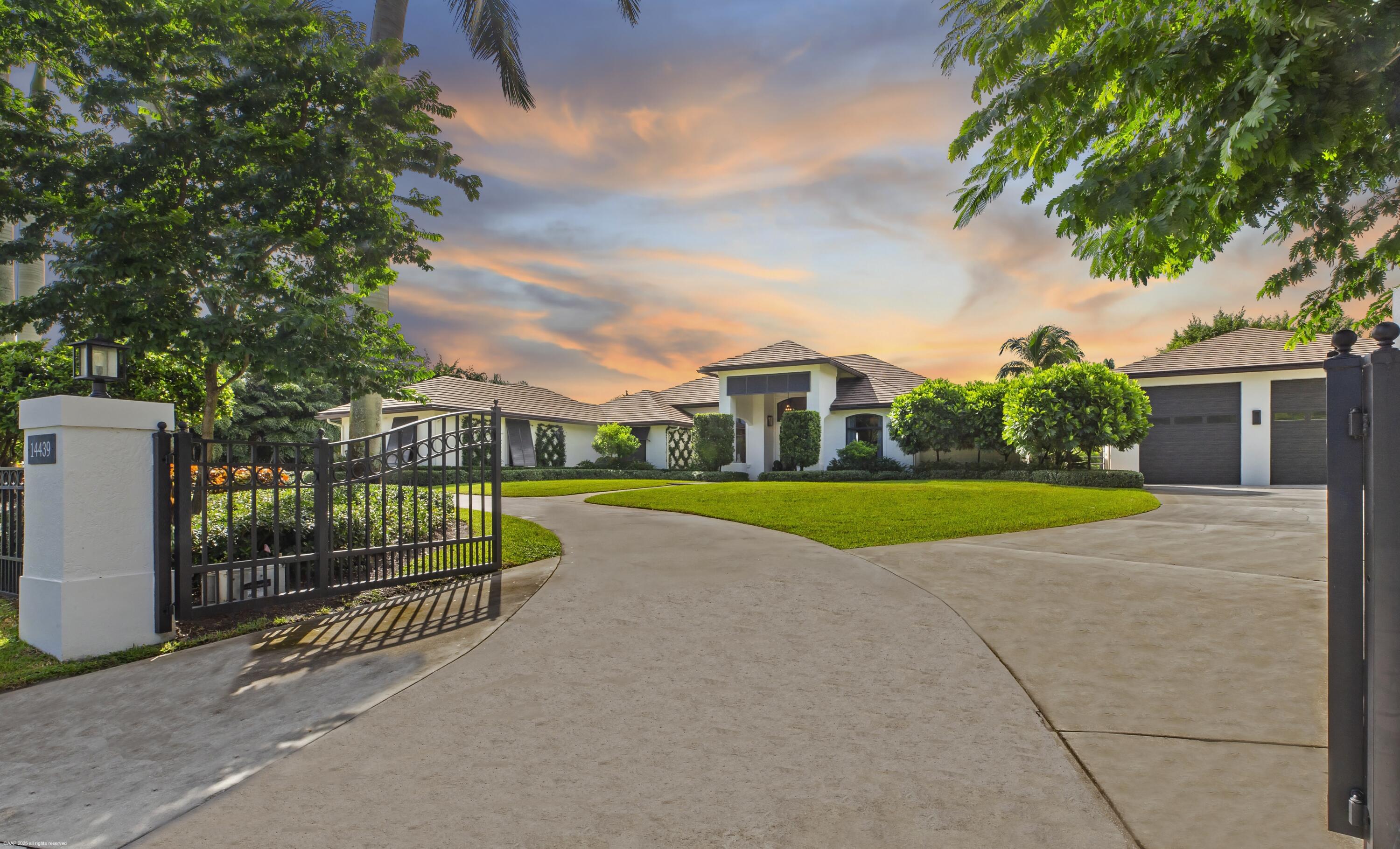 PADDOCK PARK 2 OF WELLINGTON - Residential