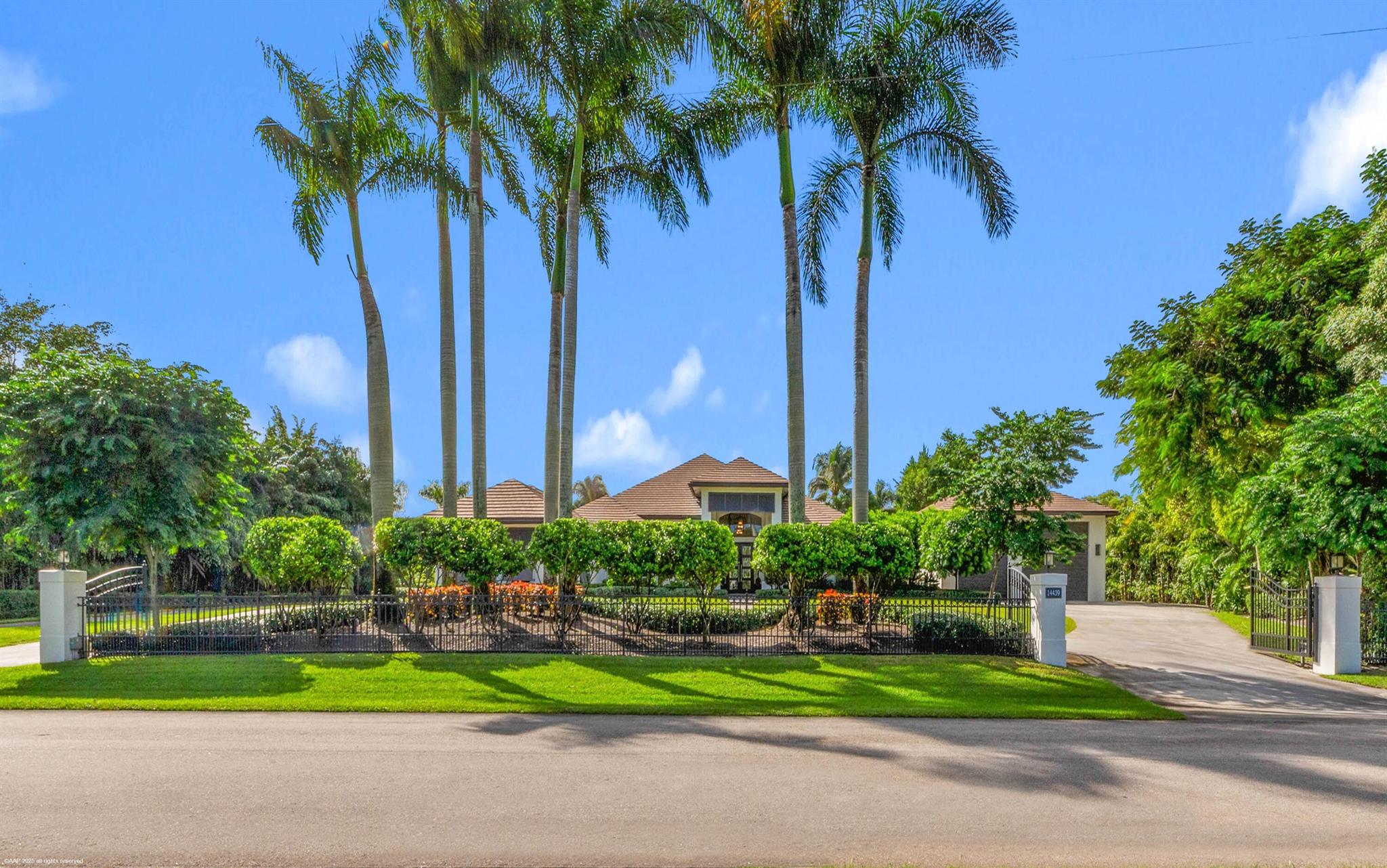 PADDOCK PARK 2 OF WELLING - Residential