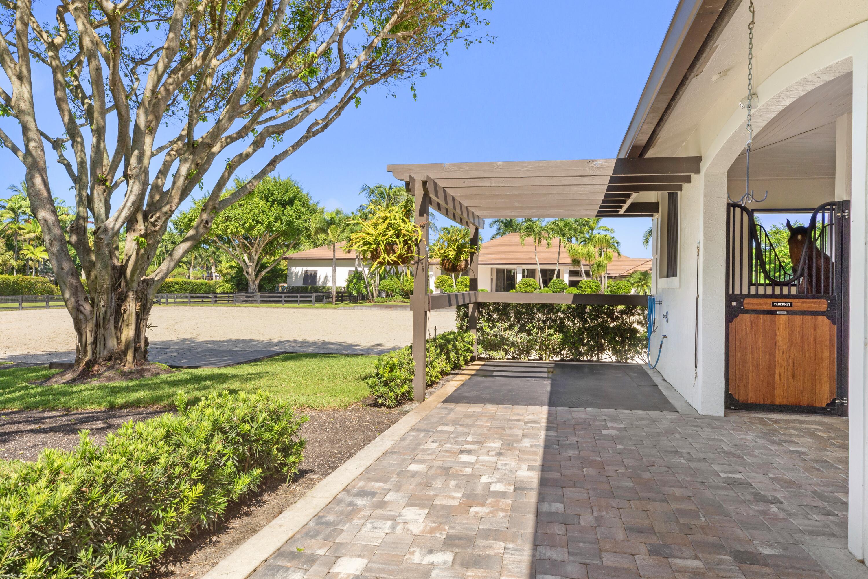 PADDOCK PARK 2 OF WELLINGTON - Residential