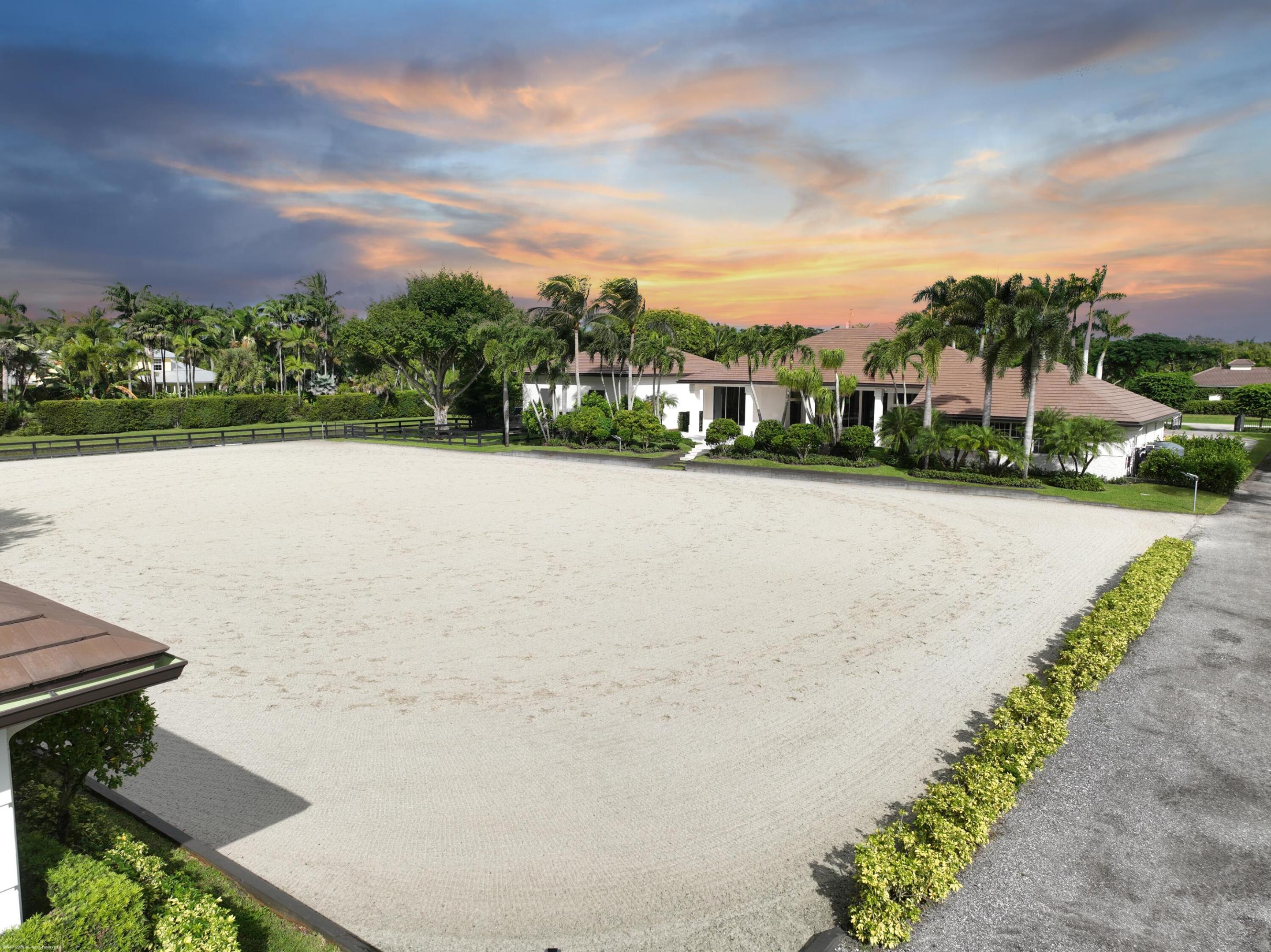 PADDOCK PARK 2 OF WELLINGTON - Residential