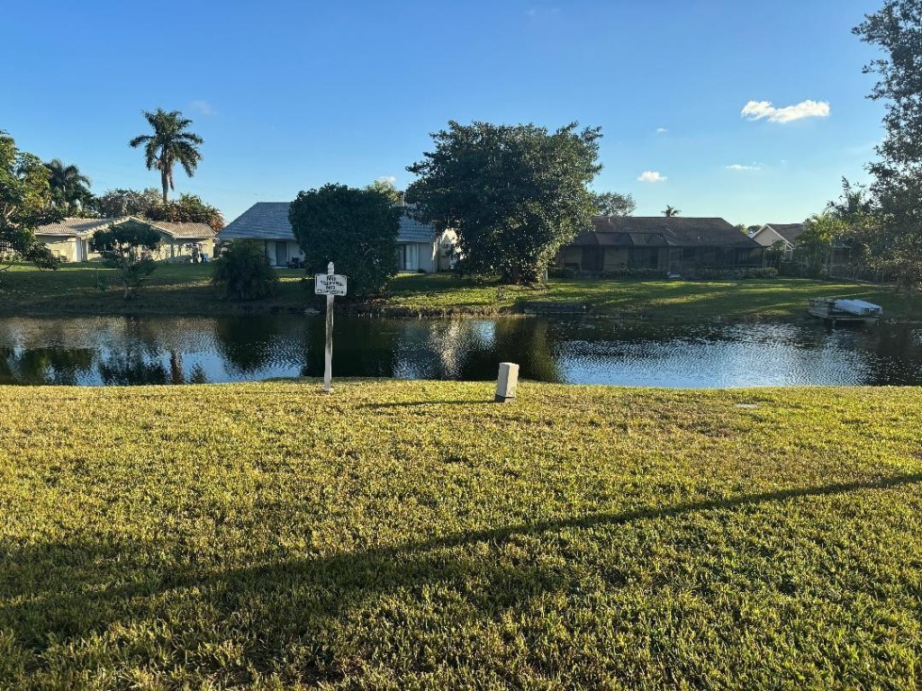 Springtree Lake - Residential