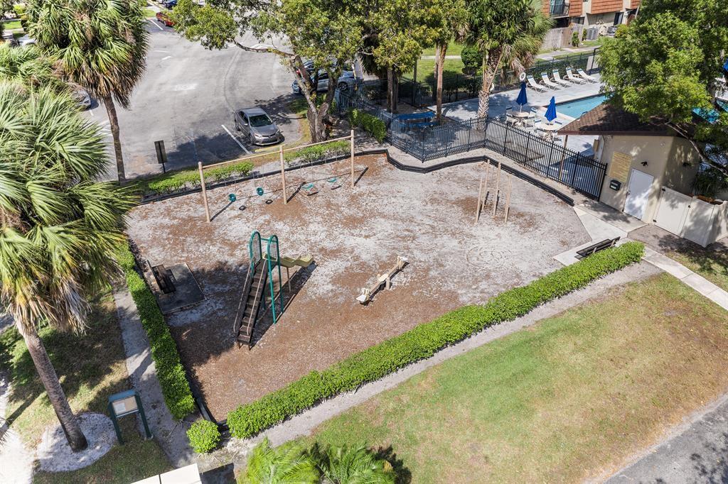 Springtree Lake - Residential