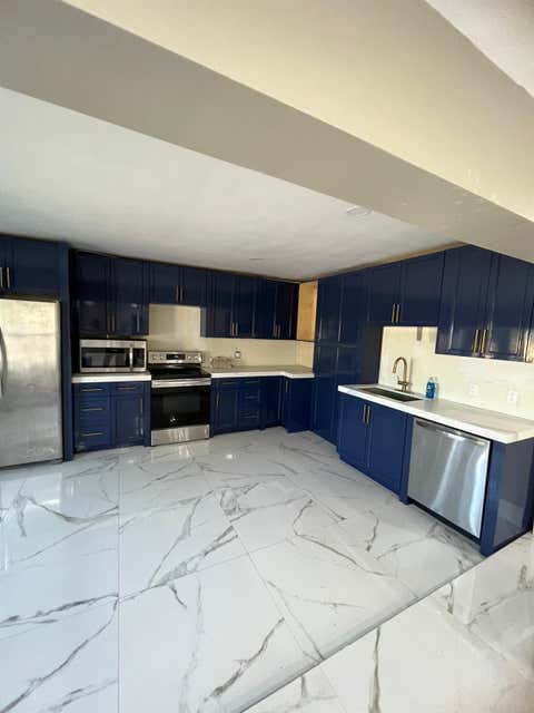 Featured picture for the property R10918218