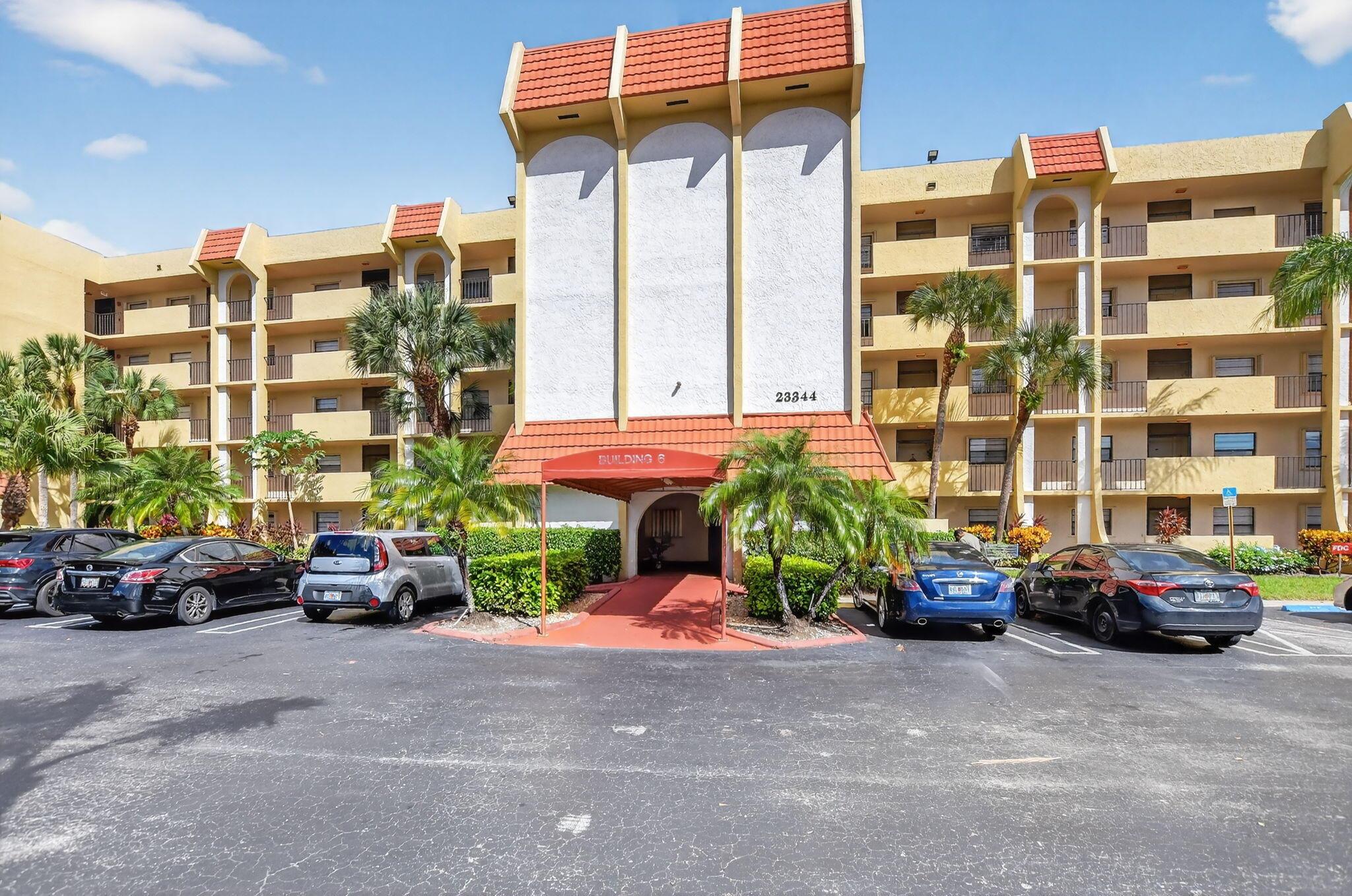 PINES OF BOCA BARWOOD CON - Residential