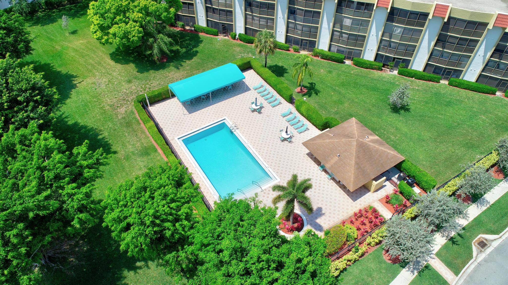 PINES OF BOCA BARWOOD CON - Residential