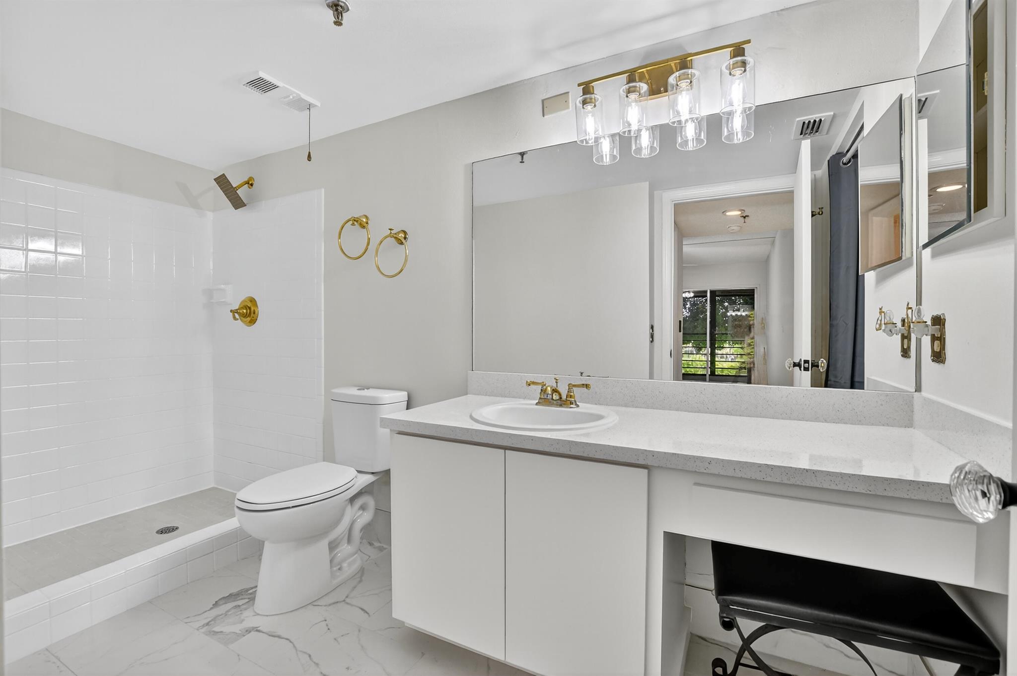 PINES OF BOCA BARWOOD CON - Residential