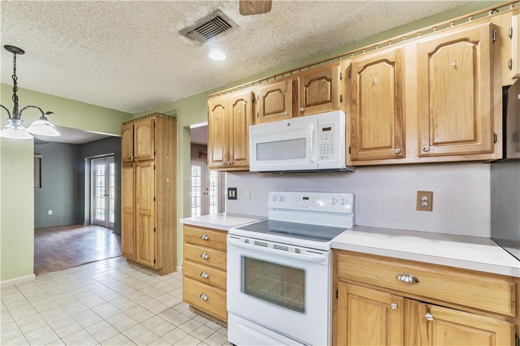 SANDALFOOT COVE SEC 9 - Residential