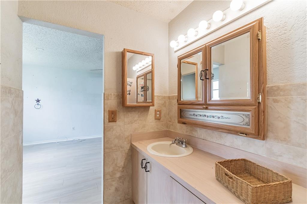 SANDALFOOT COVE SEC 9 - Residential