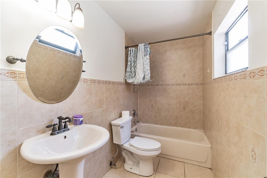 SANDALFOOT COVE SEC 9 - Residential
