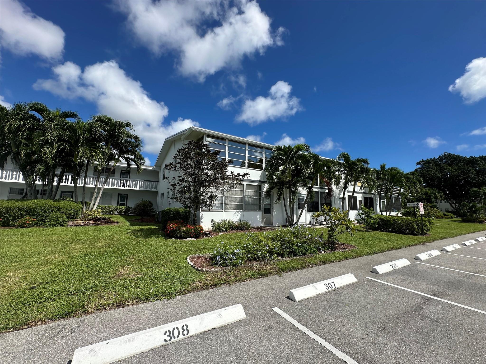 Century Village East - Residential