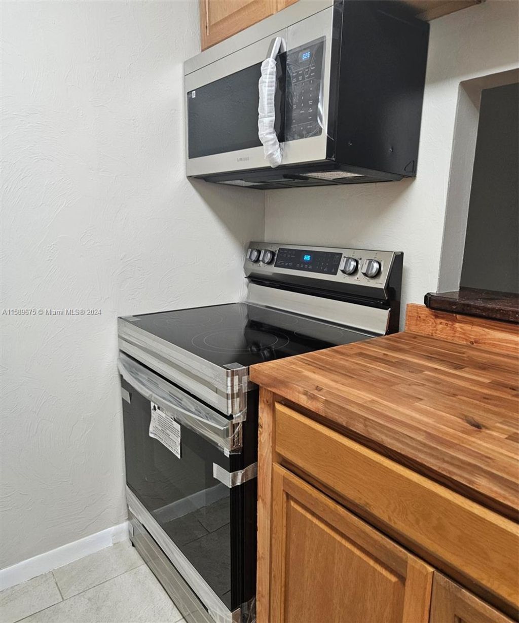 Photo of 2050 Oleander Boulevard #3104, Fort Pierce, FL 34950 (MLS # R11007102)