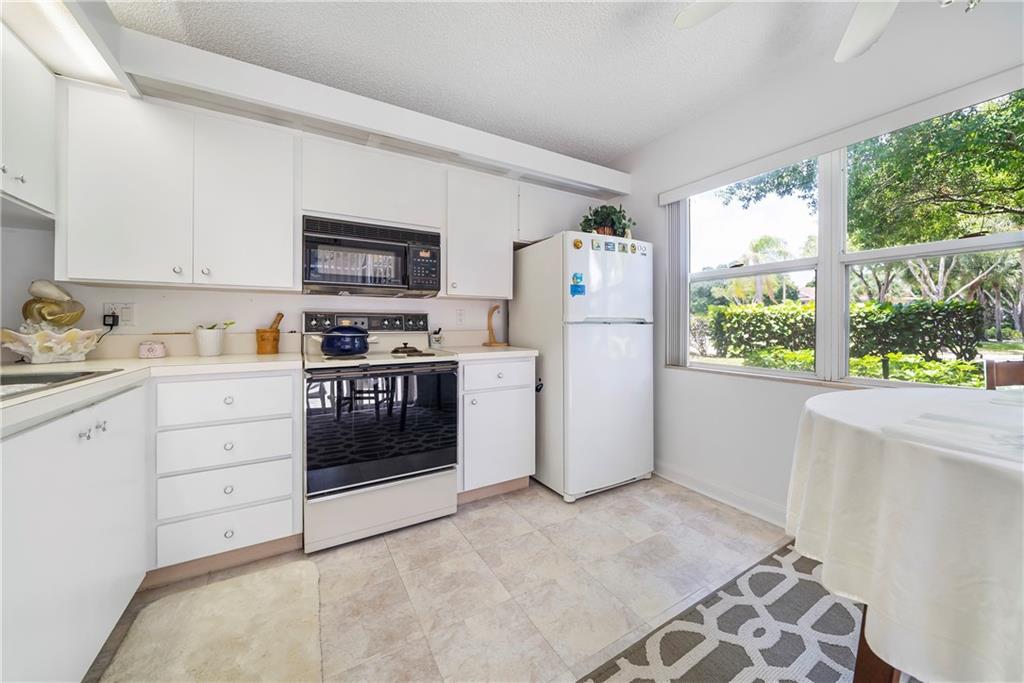 WELLESLEY AT LAKE CLARKE - Residential