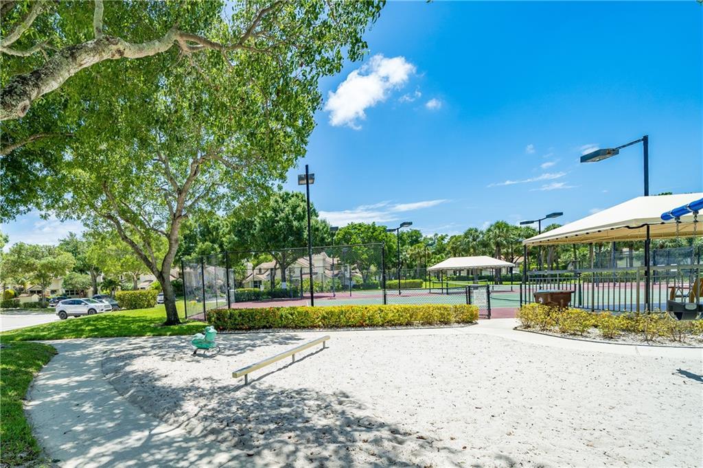 WELLESLEY AT LAKE CLARKE - Residential