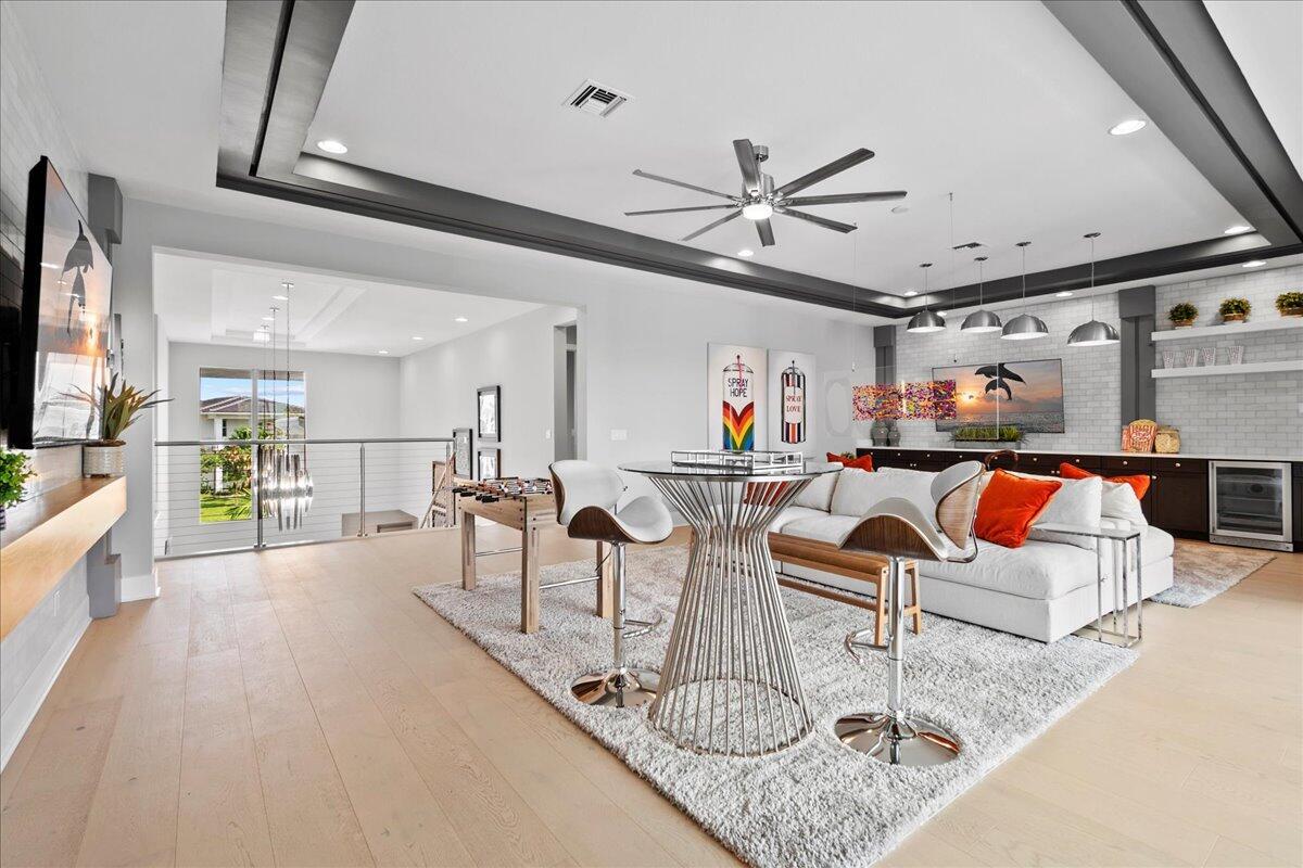 ALTON NEIGHBORHOOD - Residential