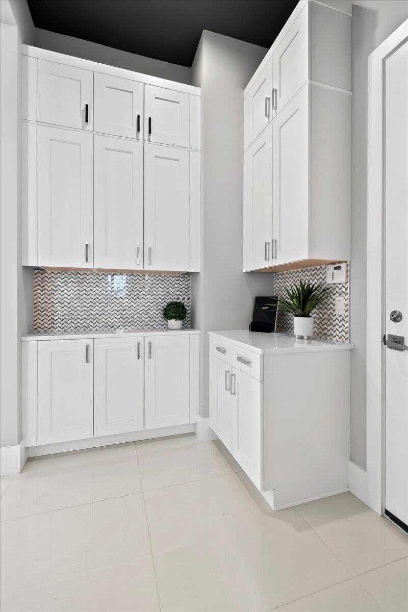 ALTON NEIGHBORHOOD - Residential