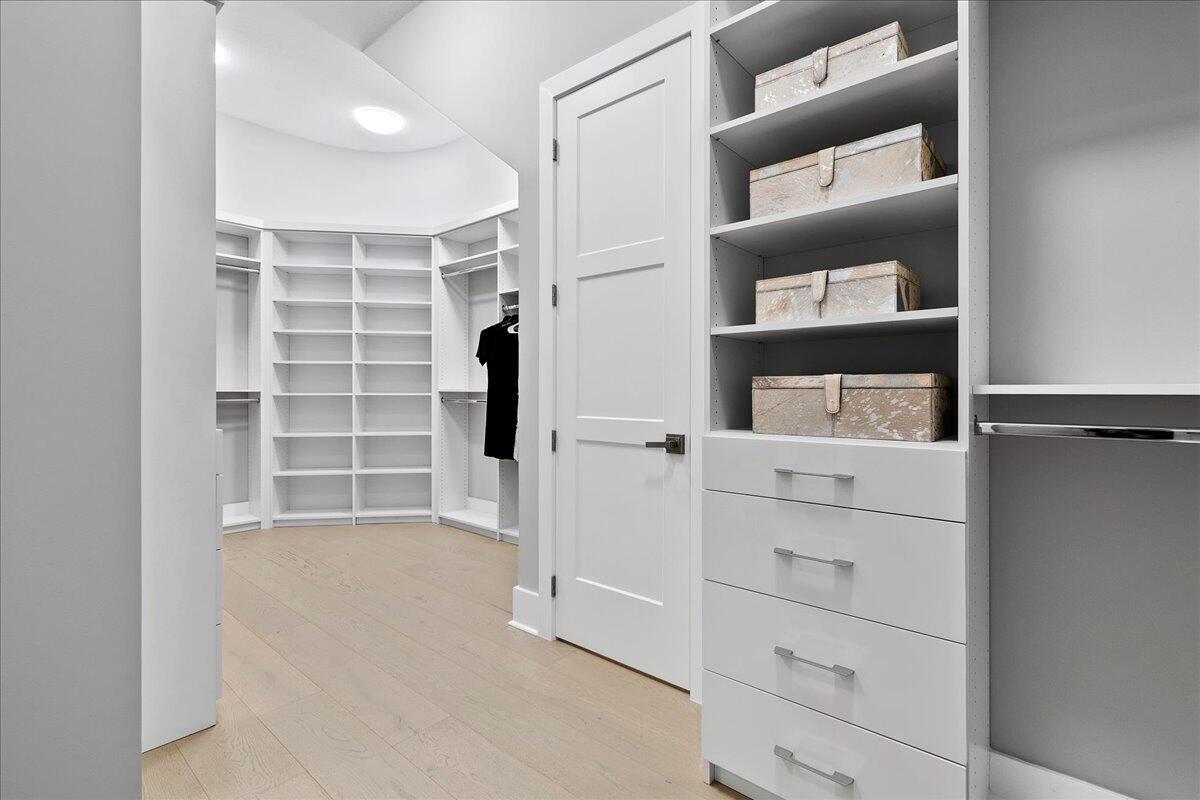 ALTON NEIGHBORHOOD - Residential