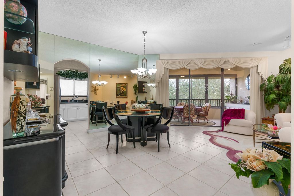 Photo of 7546 La Paz Blvd #405, Boca Raton, FL 33433 (MLS # R11148948)