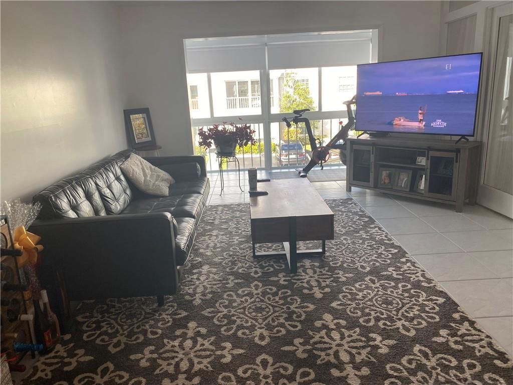 Photo of 6469 bay CLUB Dr #3, Fort Lauderdale, FL 33308 (MLS # F10367883)