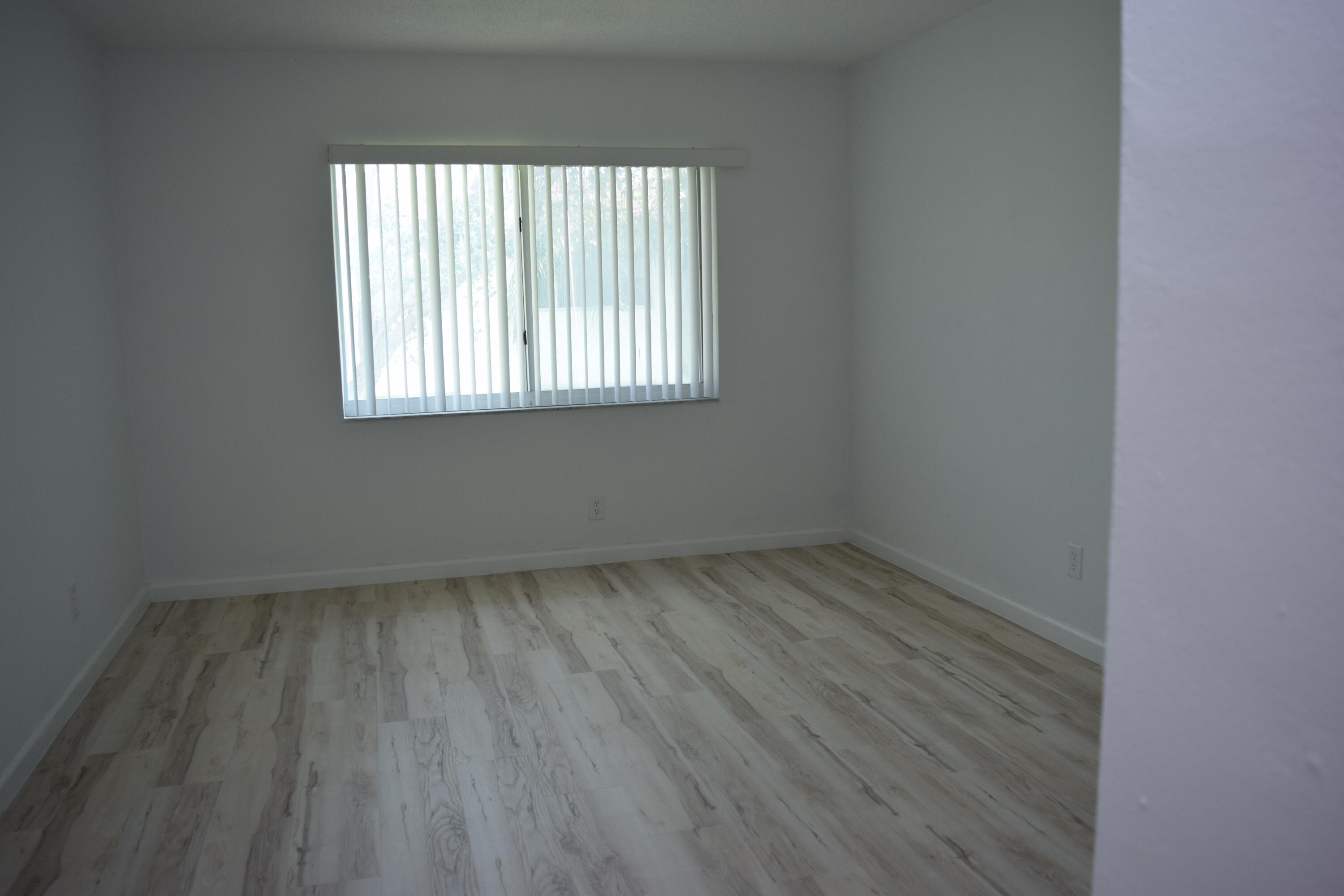 151 SE 6th Avenue Apt 14