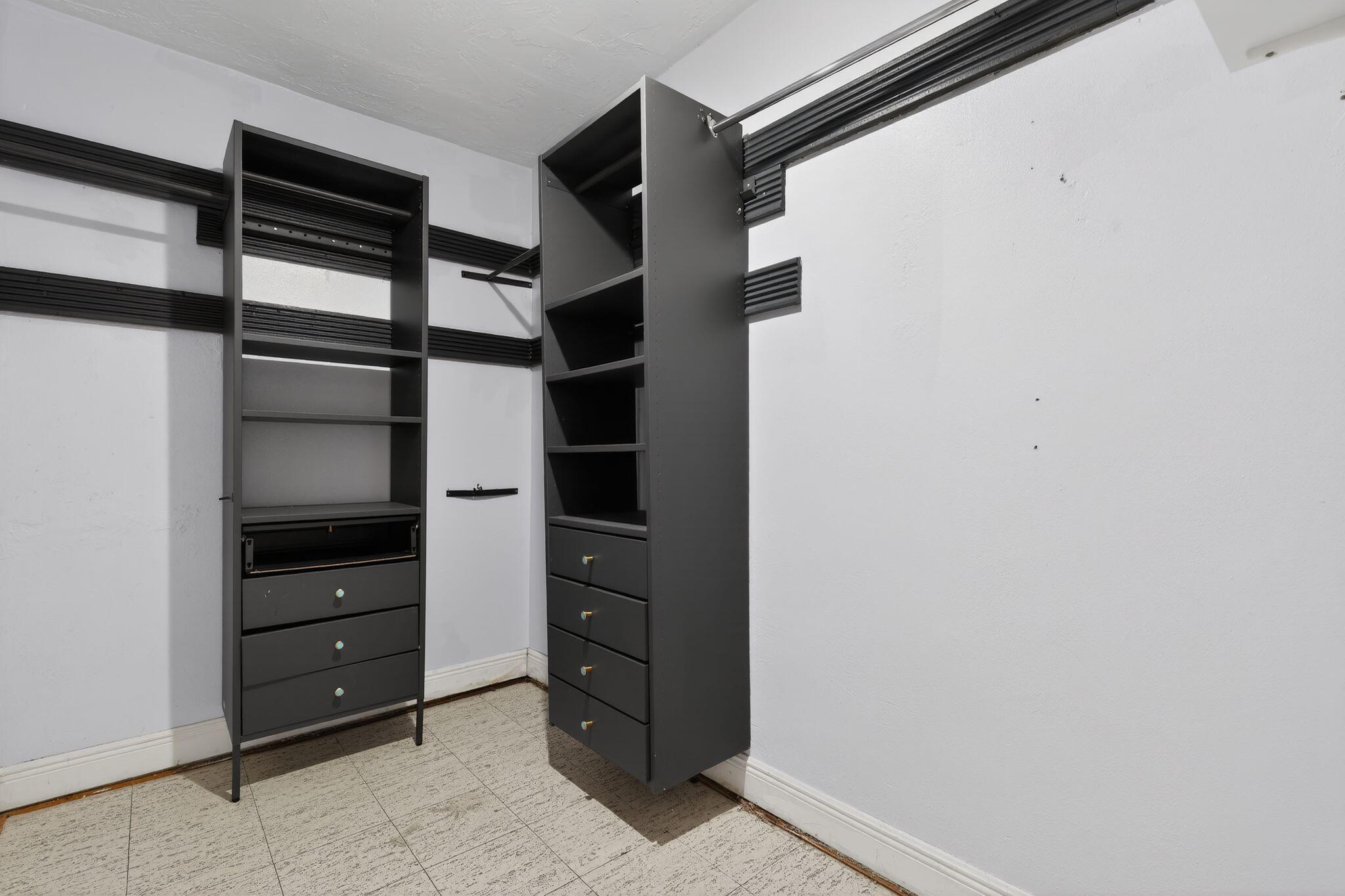 THE ARBOUR TOWNHOUSE SEC 3 CONDO - Residential