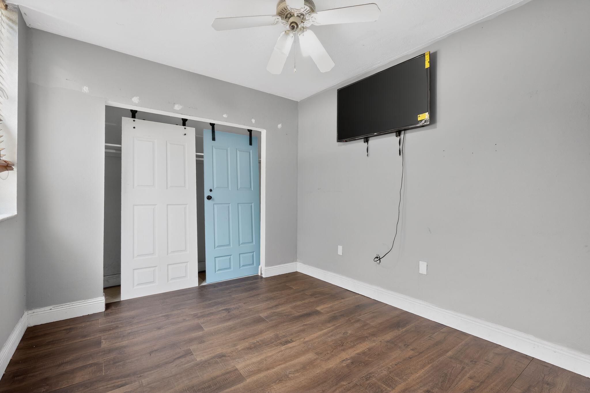 THE ARBOUR TOWNHOUSE SEC 3 CONDO - Residential